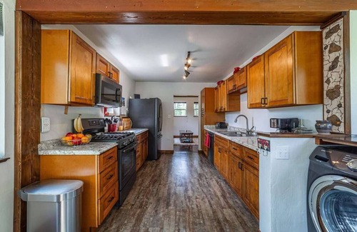 Coram Cabin | Glacier Trails Highline Cabin