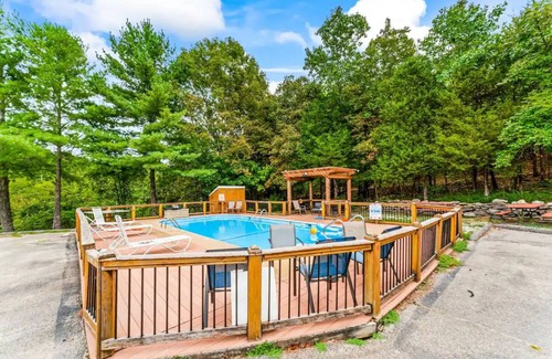 Indian Point Apartment | Glam Jam | 1 Bed, 1 Bath