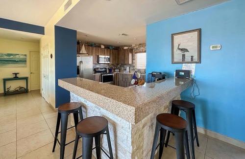 Las Conchas Condo | Glamorous Condo with Amazing Sunset #N402