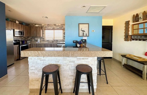 Las Conchas Condo | Glamorous Condo with Amazing Sunset #N402