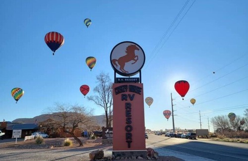 Kanab RV Rental | Glamping at Crazy Horse RV Resort
