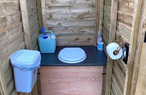 Llanybri House | Glamping Pod - Sleeps 4 - Pets - Parking