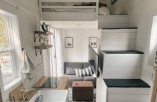 Stallings Cabin | Glamping Tiny Home near CLT