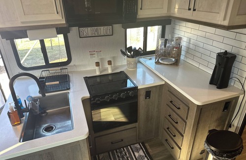 Berger RV Rental | Glamping with gorgeous sunset views, trolley to all wineries