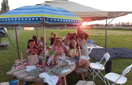 Wisbech RV Rental | Glamping with Llamas in Valentina Stargazer Belle