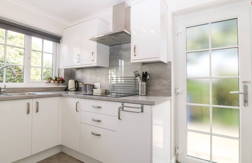 Pentraeth House | GLAN DWR, pet friendly, country holiday cottage in Red Wharf Bay