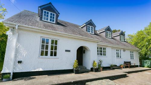 Rhydwyn House | Glan Gors Felin