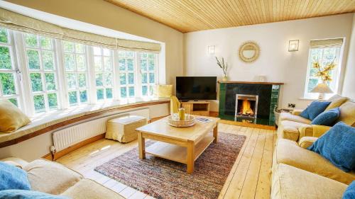 Rhydwyn House | Glan Gors Felin