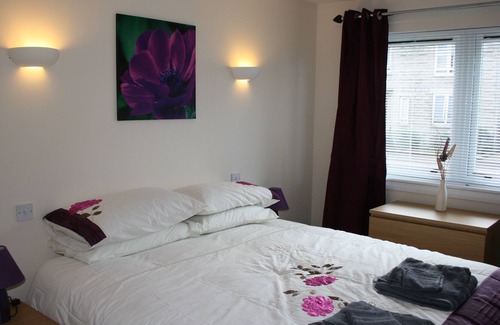 East End Apartment | Glasgow Green Apartments Flat on the Green 4