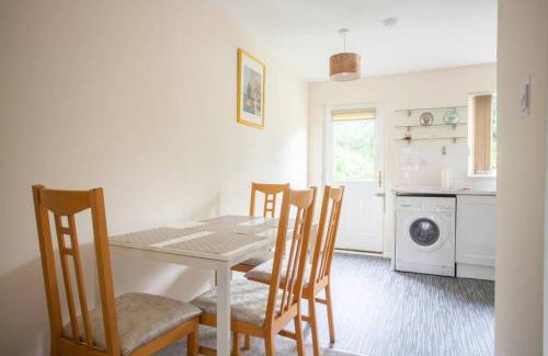 Glasgow House | Glasgow's Cosy Family Home Near SECC Hydro