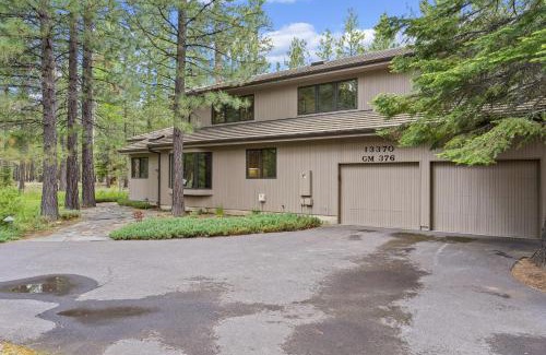 Black Butte Ranch House | Glaze Meadow 376 home