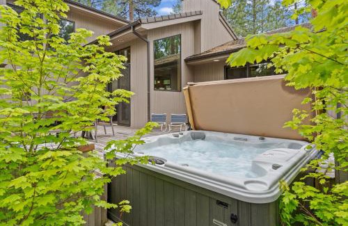 Black Butte Ranch House | Glaze Meadow 376 home
