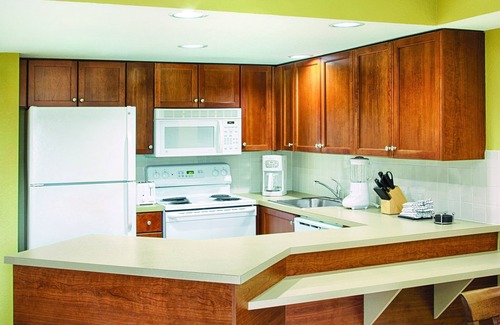 Pompano Beach Resort | Gleaming yachts and sparkling Intracoastal waters!