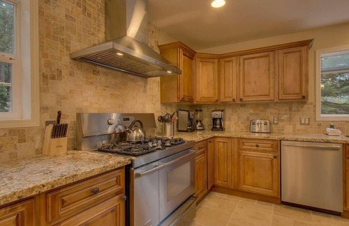 Country Club Estates House | Glen Eagles 9 BR-Spa,Sauna,Pool Table,AC