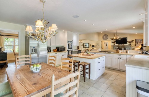 Glen Ellen House | Glen Ellen Escape | 5BR Retreat w/Pool, Hot Tub, Hammocks & Vineyard Views