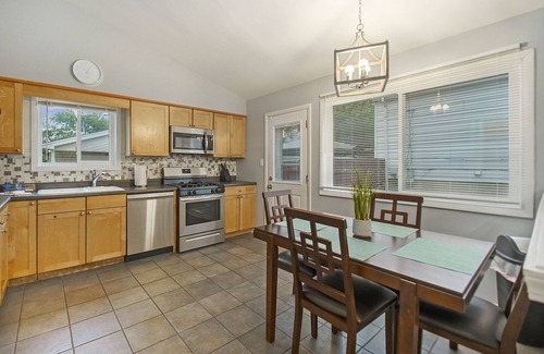 Glen Ellyn House | Glen Ellyn FHS Rental