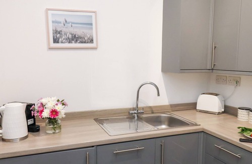 Redcar Cottage | GLENHOLME APARTMENT 4, pet friendly in Redcar