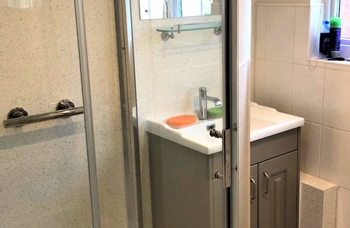 Sidmouth House | Glenisla - Three Bedroom House, Sleeps 6