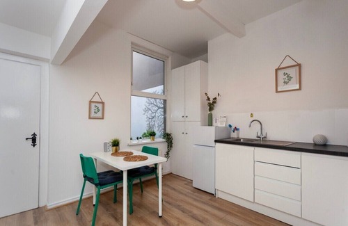 Belfast Apartment | Glenmore Lodge - One Bedroom Apartment