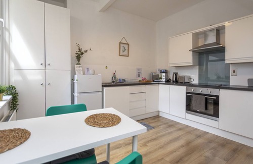 Belfast Apartment | Glenmore Lodge - One Bedroom Apartment