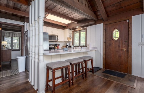 Glenn House | Glenora Bluffs - private lake access - pet friendly