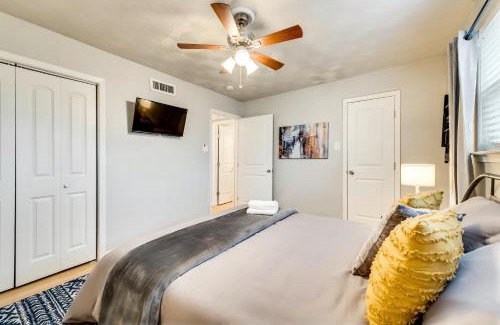 Old East Dallas Apartment | Global Cup Insta-Worthy Flat and Arboretum Tickets Included