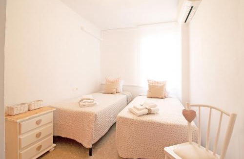 Canet de Berenguer Apartment | Global Properties, Practico apartamento con piscina en Residencial Brezo Canet
