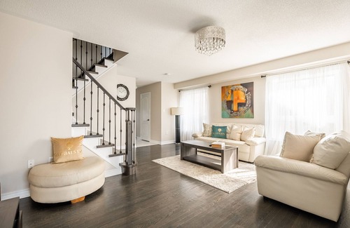 York Regional Municipality Apartment | GLOBALSTAY. Modern 3 Bedroom House in Newmarket