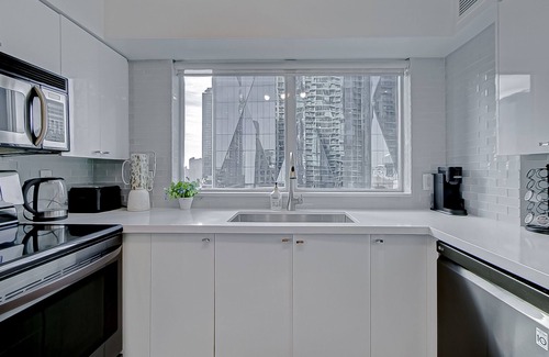 Downtown Toronto Condo | GLOBALSTAY. 2 Bedroom Apartment, Balcony