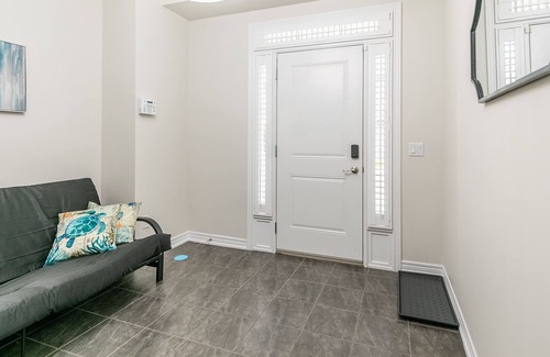 Stoney Creek House | GLOBALSTAY . 3BR 2.5BA Townhome 1 min to the Beach. BBQ.Parking
