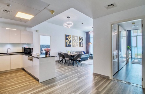 Palm Jumeirah Apartment | GLOBALSTAY. Azizi Royal Bay Apartments