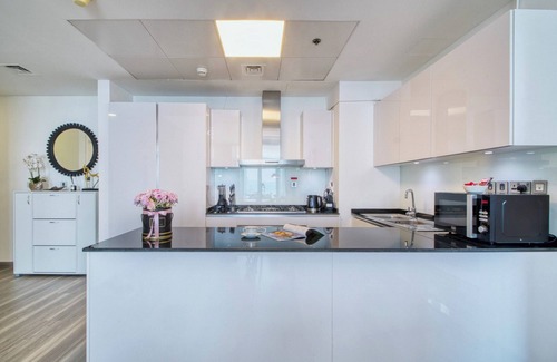 Palm Jumeirah Apartment | GLOBALSTAY. Azizi Royal Bay Apartments