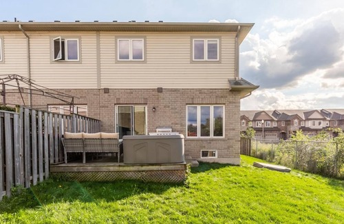 Stoney Creek Villa | GLOBALSTAY Unique 3BR 2.5BA Townhome.HOT TUB, SAUNA,GYM,BBQ