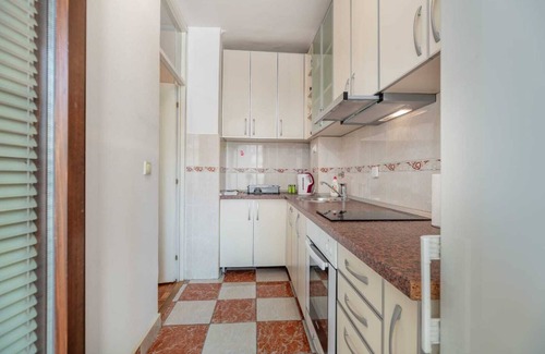 Novi Beograd Apartment | Gloria 1 cozy apartment with AC and WiFi in enjoyable Beograd