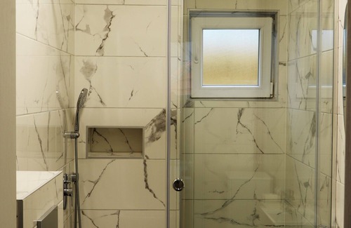 Savski Venac Apartment | Gloria 3 pleasing 1-bedroom with WiFi and AC in welcoming Beograd