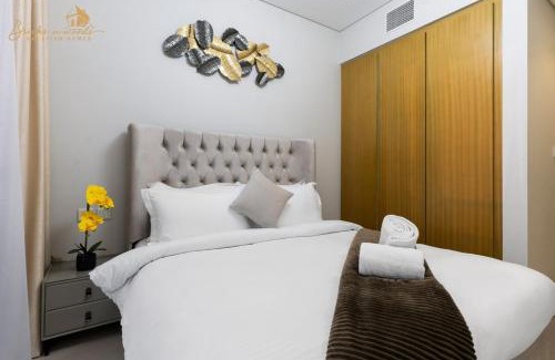 Sheikh Zayed Road Apartment | Glorious Sea View 3Bhk 6pax