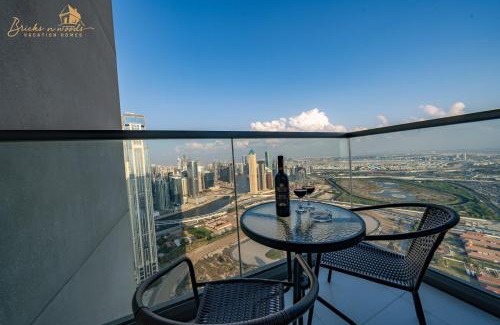 Sheikh Zayed Road Apartment | Glorious Sea View 3Bhk 6pax