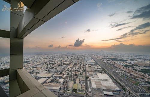 Sheikh Zayed Road Apartment | Glorious Sea View 3Bhk 6pax