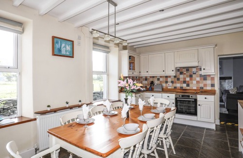 Harlech Cottage | GLYN MORFA, pet friendly, character holiday cottage in Harlech