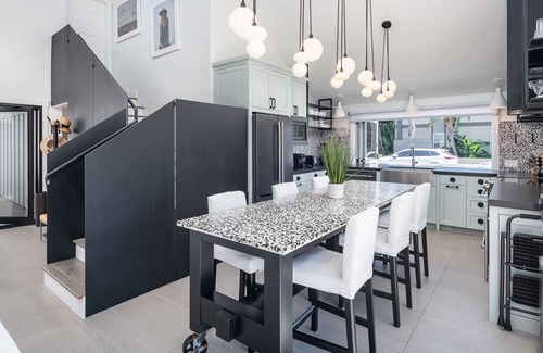 Del Mar House | Go Beach Chic Steps From the Sand & Del Mar Racetrack