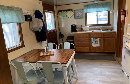 Herron Cabin | Go BearFoot And Relax On Hubbard Lk - Lazy Bear Cabin
