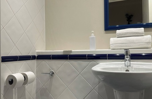Cumbernauld Hotel | go2 Glasgow Cumbernauld Hotel