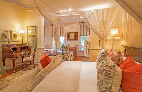 Morningside House | Goble Palms Guest Lodge & Urban Retreat
