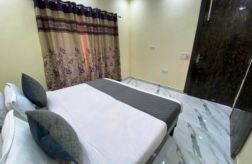 Noida Other | GoBravo 72- 3BHK Farm with Pool & Garden Sec150 Noidan