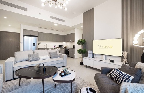 Downtown Dubai Apartment | Gogoto Luxury Burj Khalifa View 5 min Dubai Mall