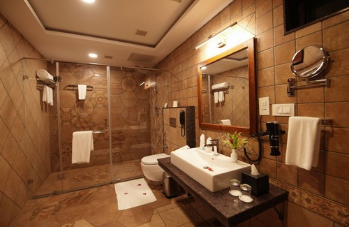 Kumarakom Resort | Gokulam Grand Resort & Spa