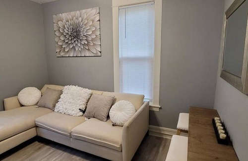 Grand Rapids Apartment | Gold 4 · Retreat Suite