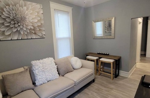 Grand Rapids Apartment | Gold 4 · Retreat Suite