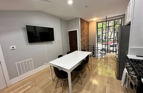 Rush and Division Condo | Gold Coast/Downtown Hideaway