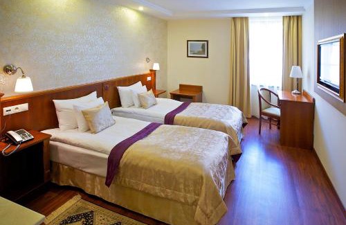 Gellert Hill Hotel | Gold Hotel Budapest